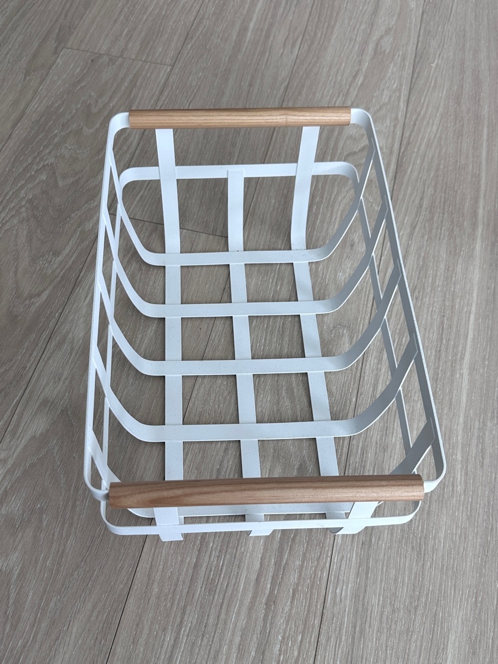 Yamazaki White Metal Basket with Wooden Handles